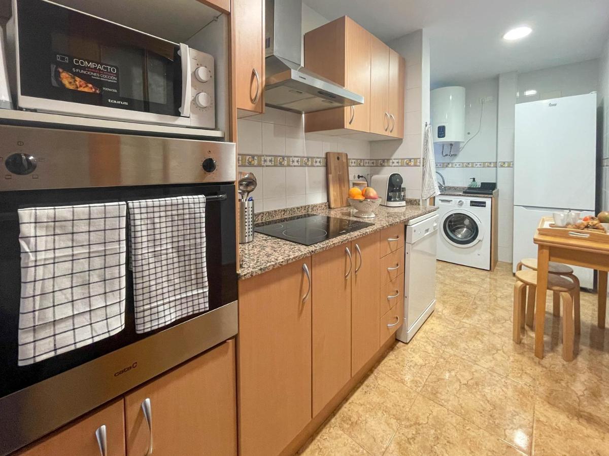 Amplio Apartamento En Pleno Corazon De Alicante Bagian luar foto