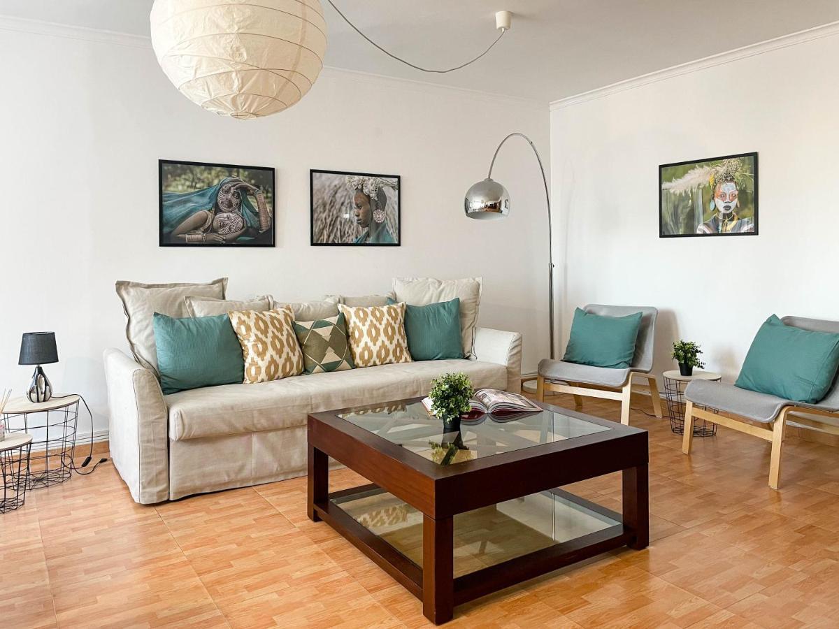Amplio Apartamento En Pleno Corazon De Alicante Bagian luar foto